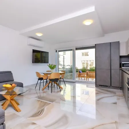 Olea Apartment *